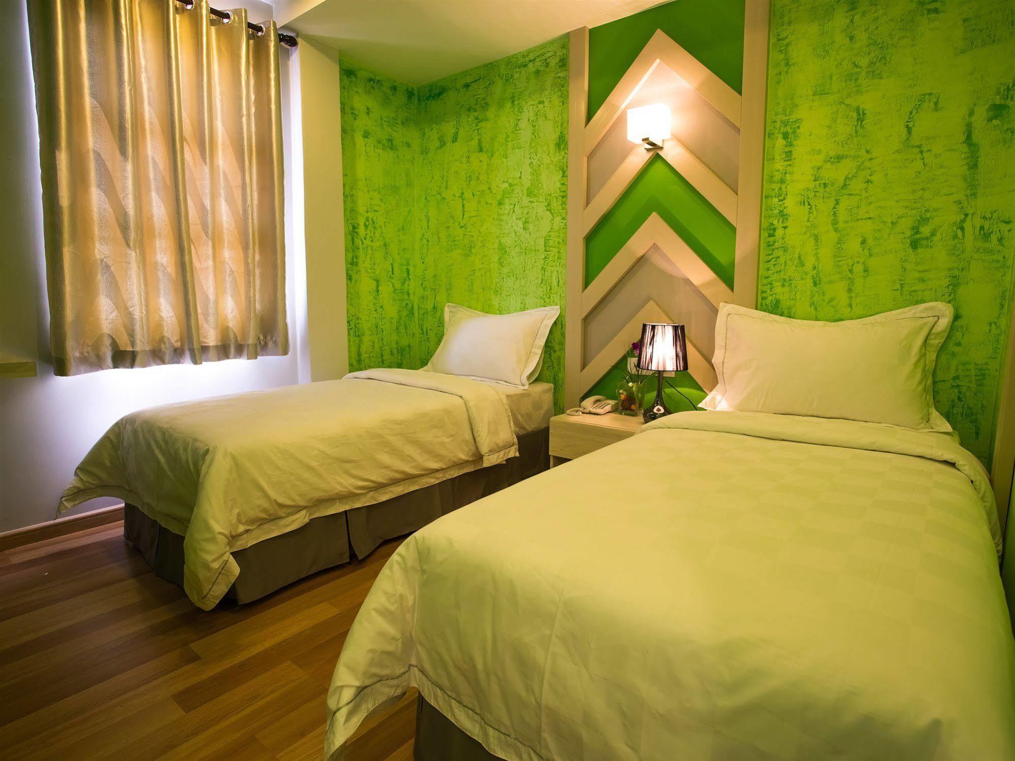 Sunshine Inn Plus Malacca Exterior photo
